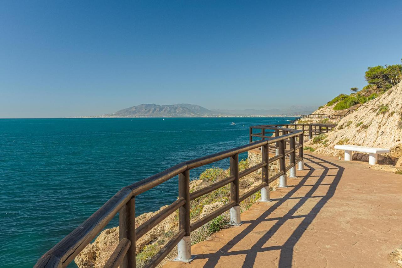 Villa Alboran Beachfront 9Pax Torre de Benagalbon Eksteriør bilde