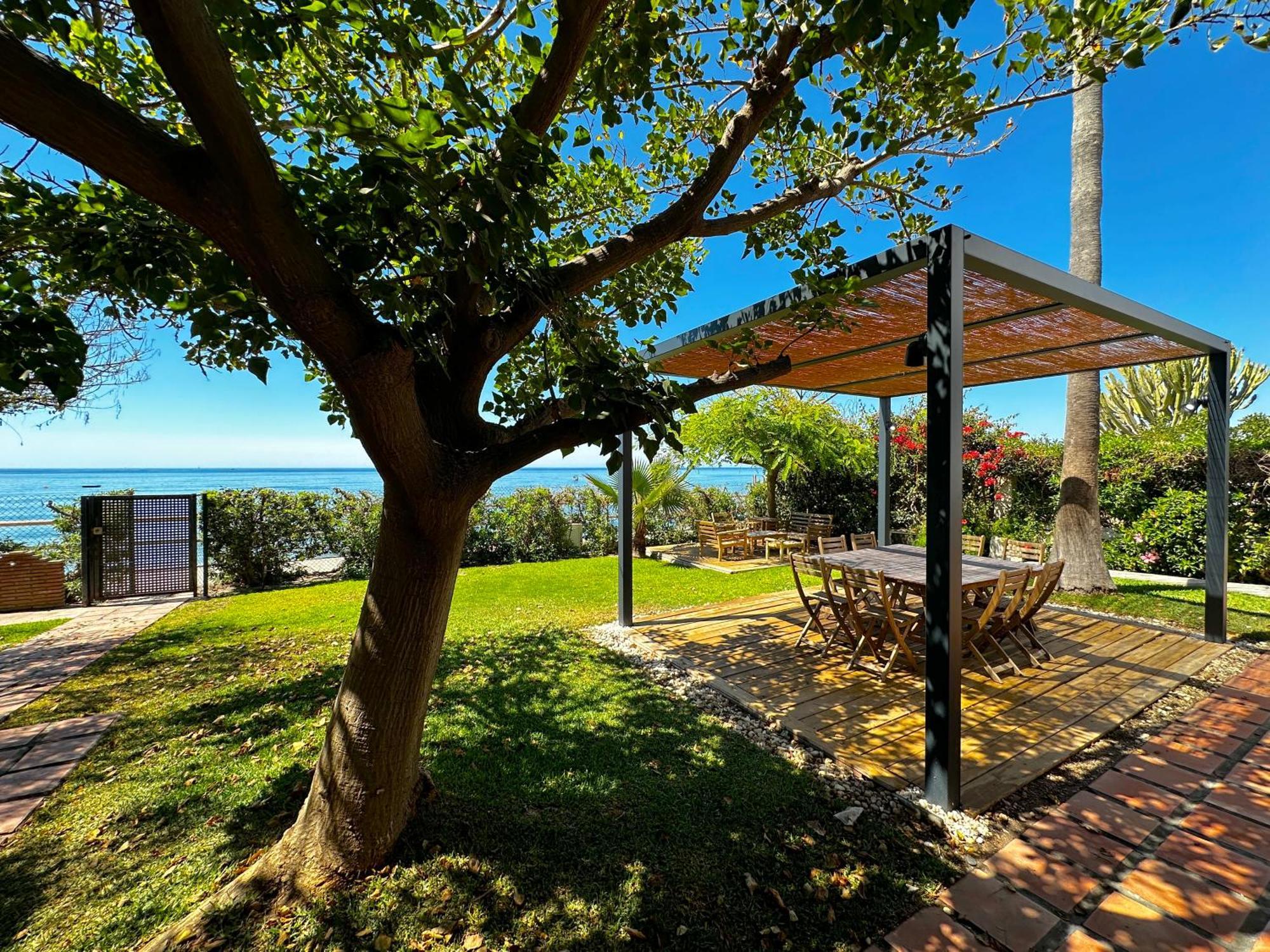 Villa Alboran Beachfront 9Pax Torre de Benagalbon Eksteriør bilde